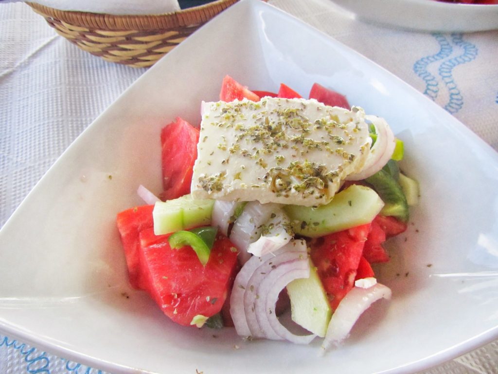 Lunch at Taverna Glaros in Santorini
