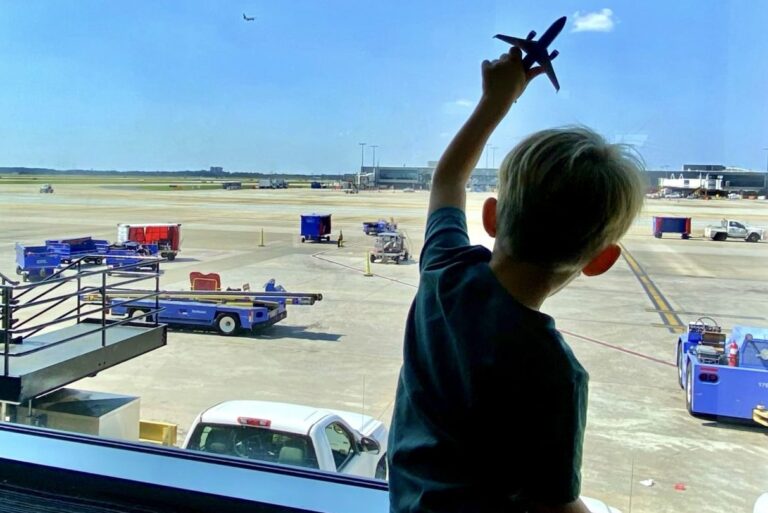 How to prepare toddlers for new experiences